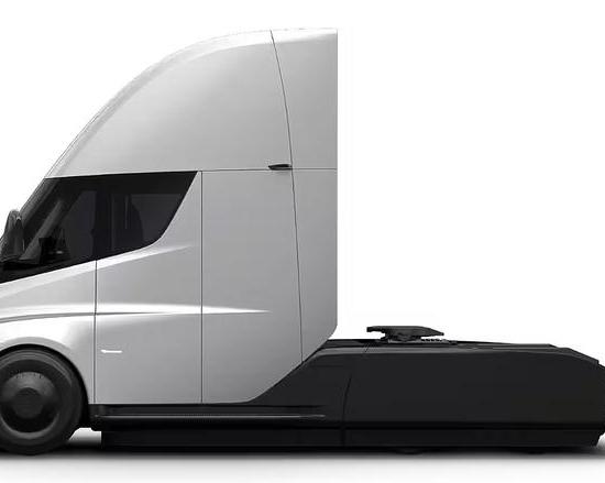 Электро тягач Tesla Semi уже доступен к предзаказу