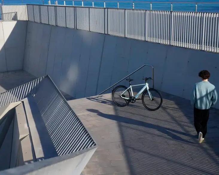 Холмы в городе для него не проблема. Tenways выпустил велосипед CGO800 Plus